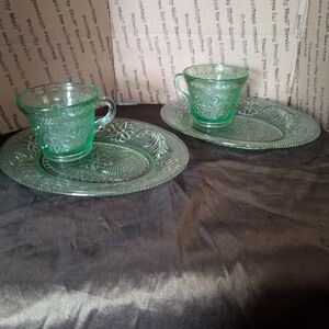 Elegant Green Glass Punch Cup and Sandwich Plate 4 Piece Set